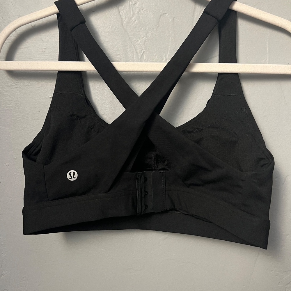 Black Lululemon Sports Bra